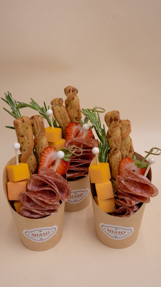 Cup 1 - Salami & Cheddar